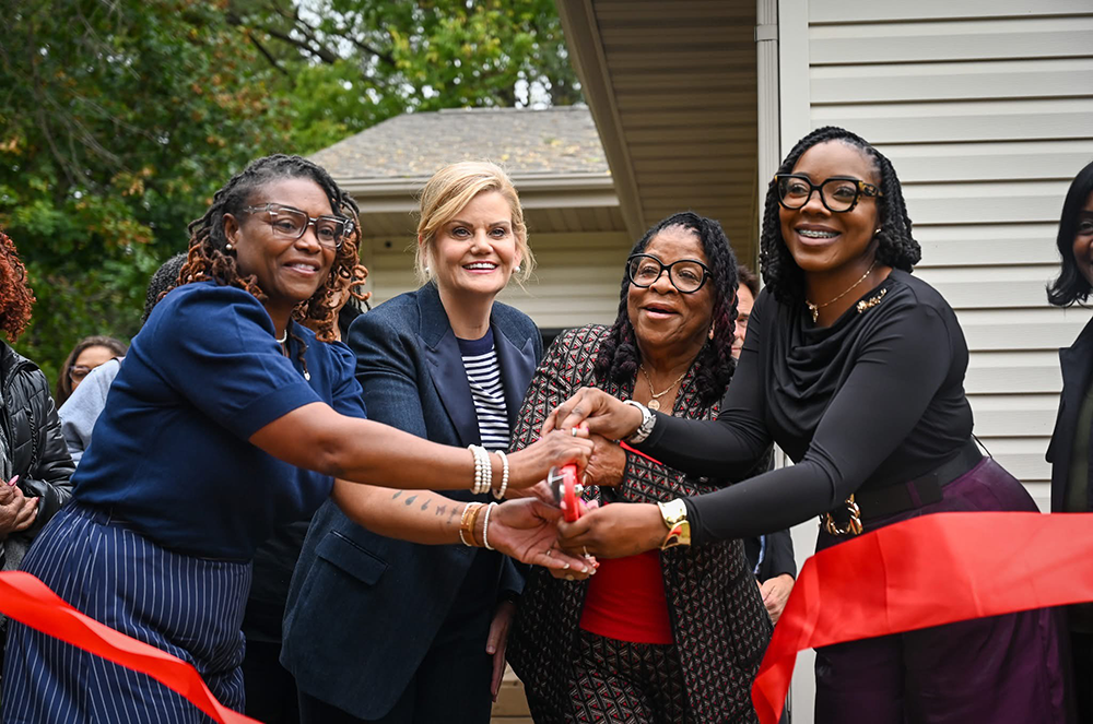 Ribbon-Cutting